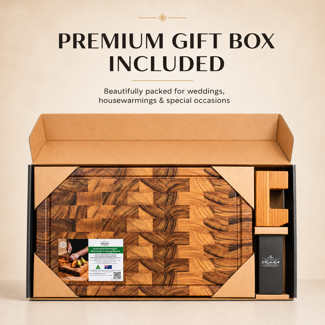 ORANA Signature End Grain L Gift Set – Australian Premium Camphor Laurel Cutting Board 44 × 30 cm with Stand, 100ml Mineral Oil & Gift Box