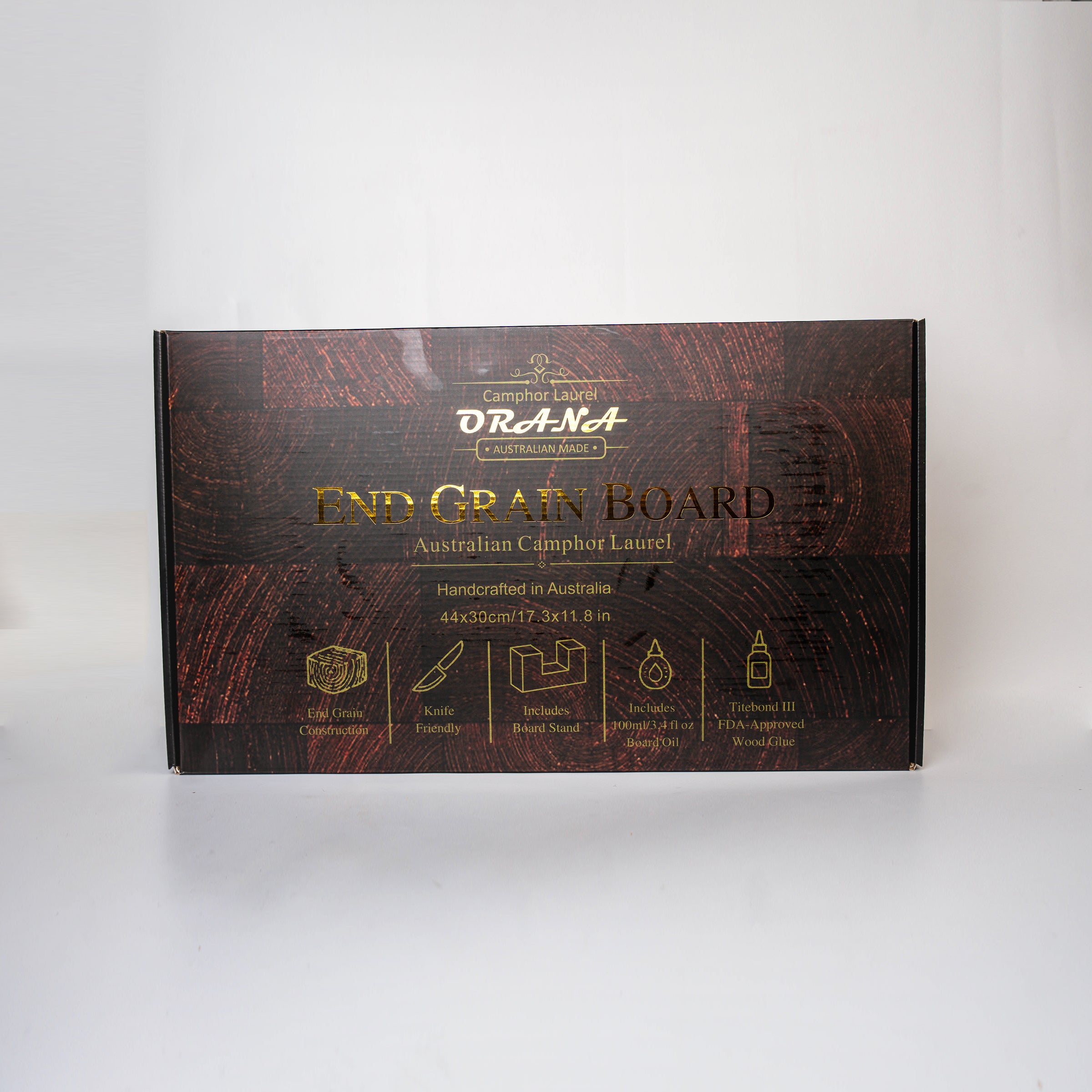 ORANA Signature End Grain L Gift Set – Australian Premium Camphor Laurel Cutting Board 44 × 30 cm with Stand, 100ml Mineral Oil & Gift Box