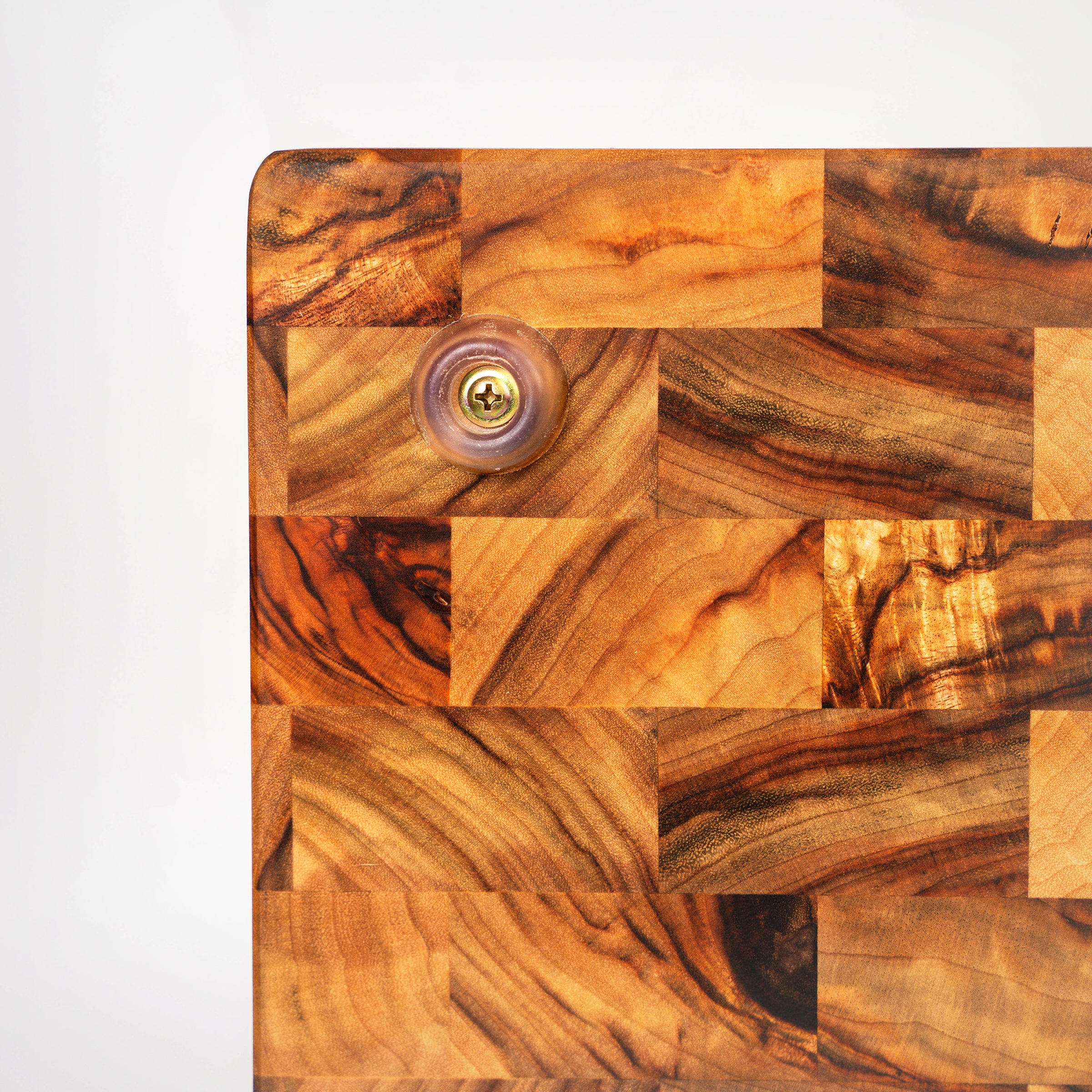 ORANA Signature End Grain M Gift Set – Australian Premium Camphor Laurel Cutting Board 38 × 25 cm with Stand, 100ml Mineral Oil & Gift Box