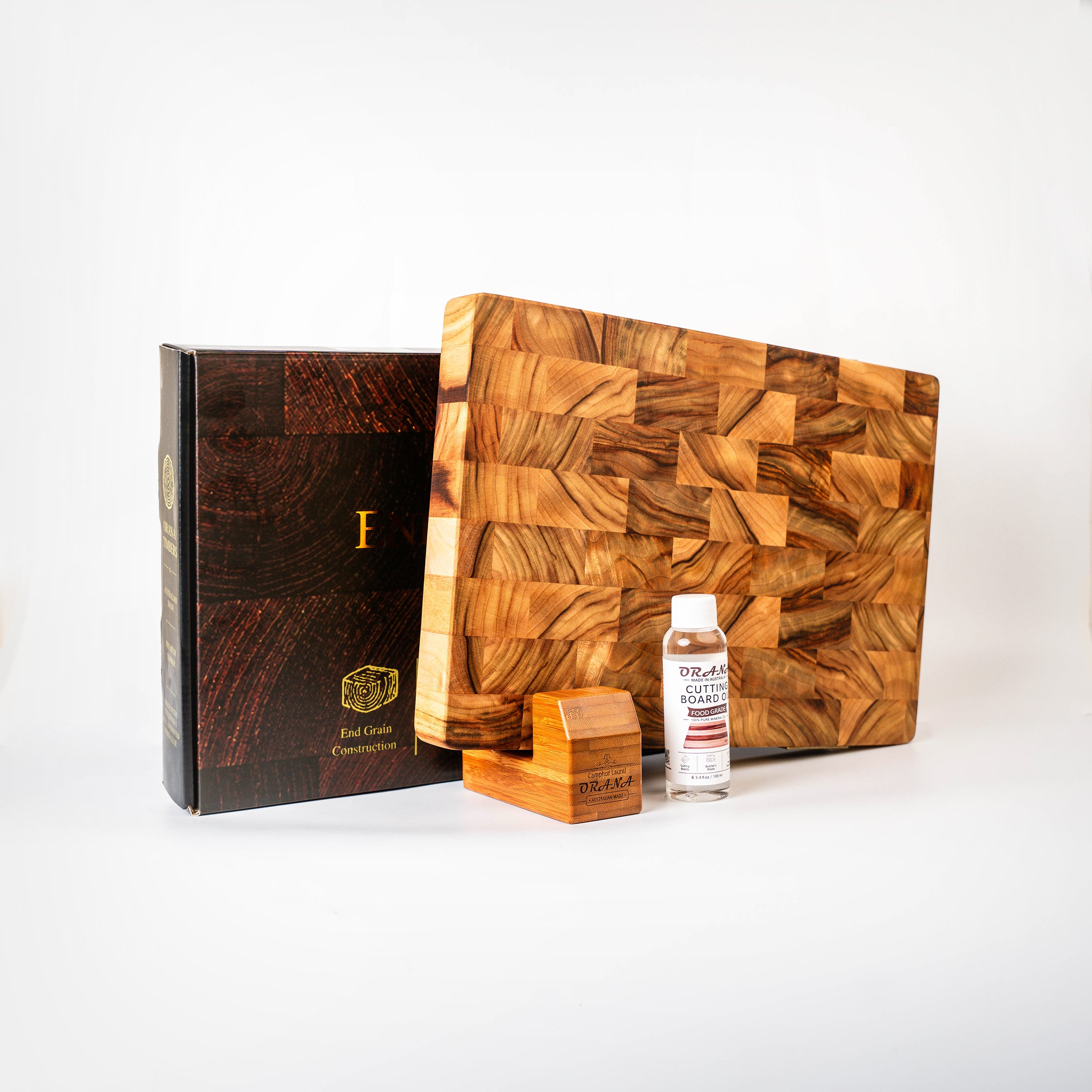 ORANA Signature End Grain M Gift Set – Australian Premium Camphor Laurel Cutting Board 38 × 25 cm with Stand, 100ml Mineral Oil & Gift Box